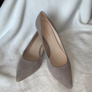 Pelle Moda Deja Low Pointy Pump.Mushroom Suede.11M